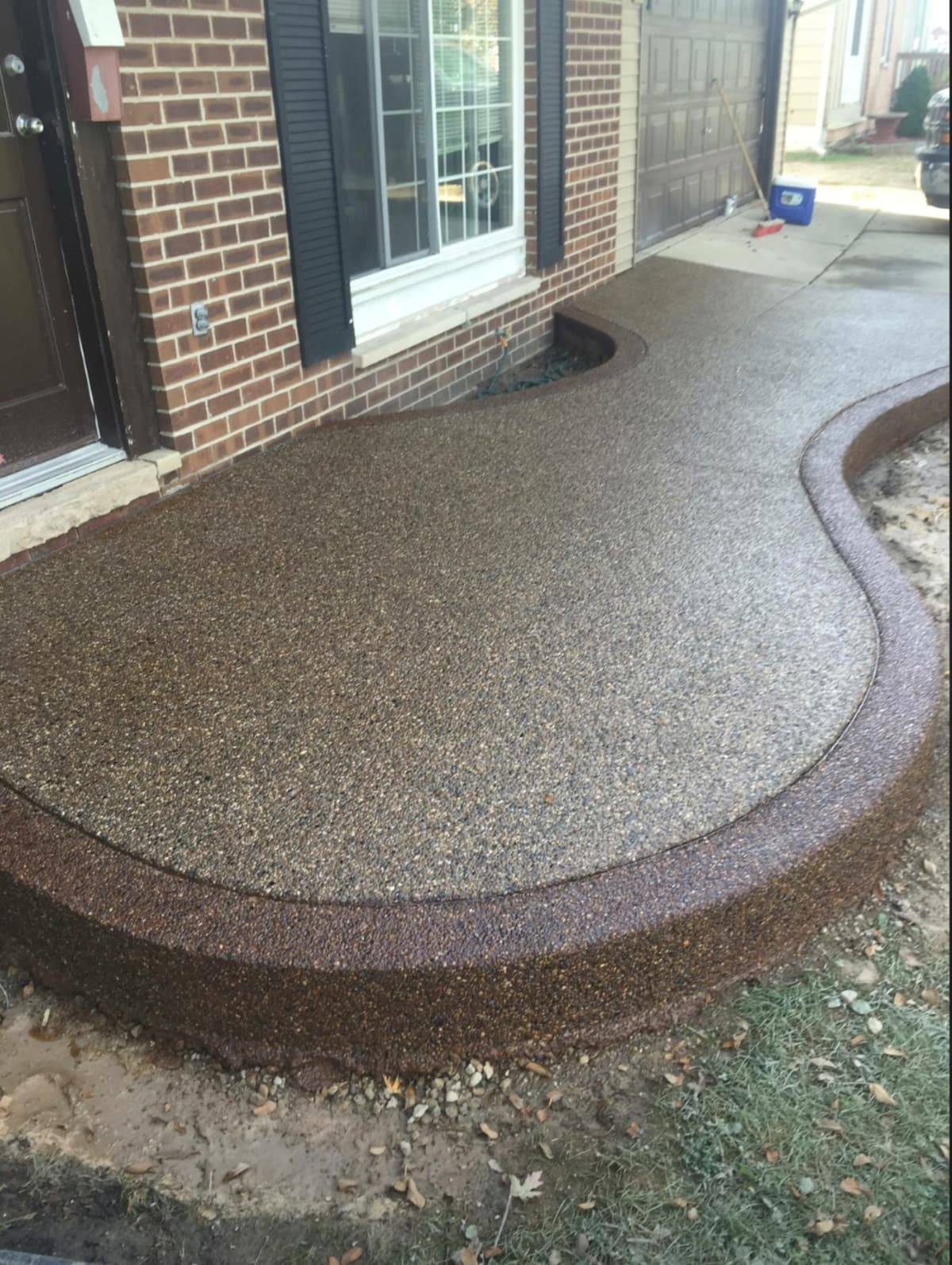 Exposed Aggregate Curved Walkway